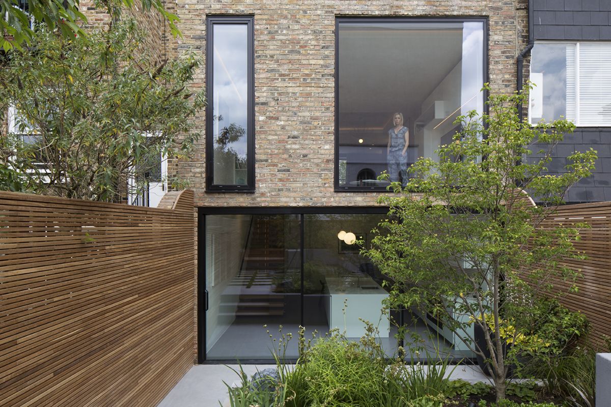 Englefield Road Studio Flodeau