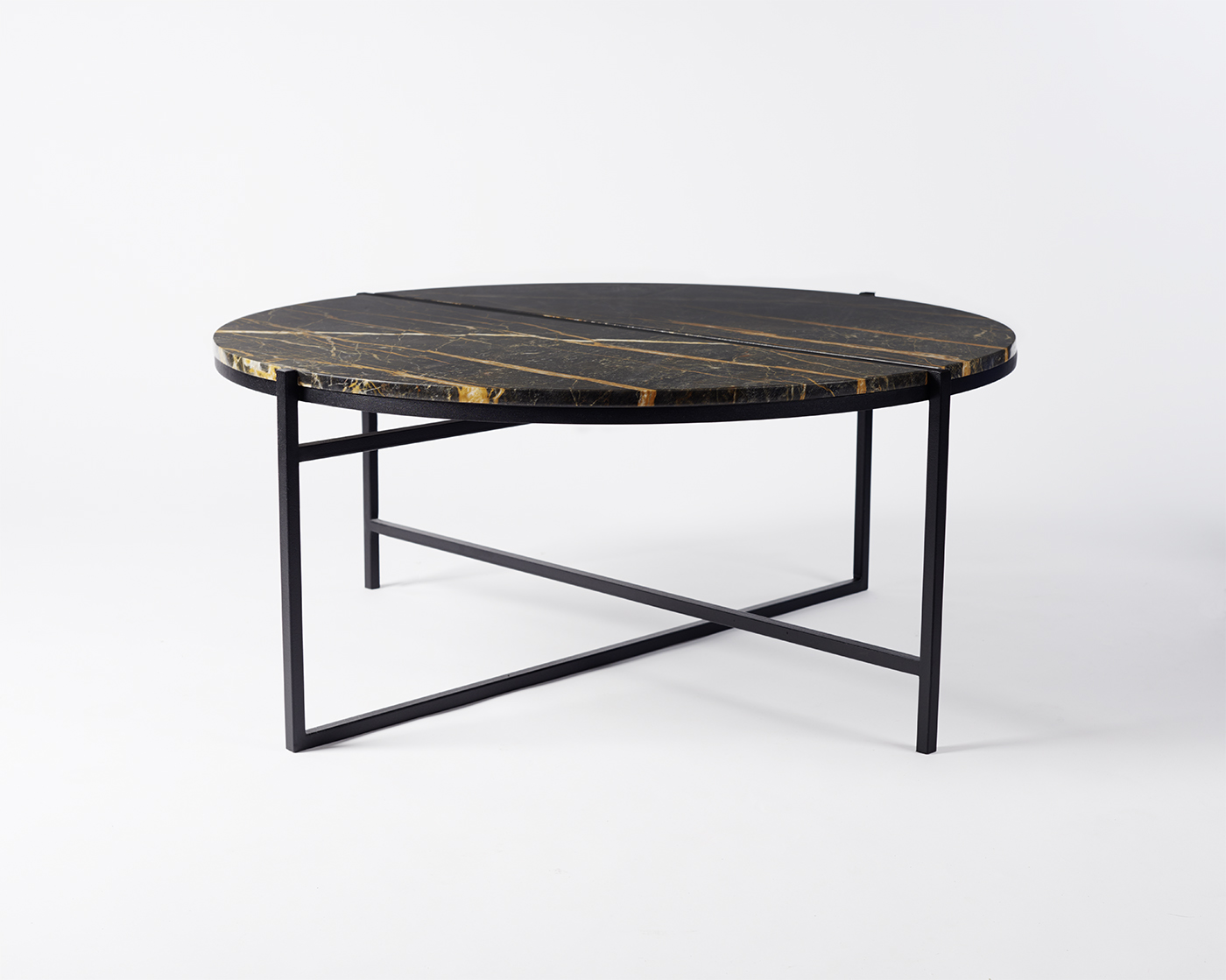 Other Way Round table by Isabell Gatzen | Flodeau.com