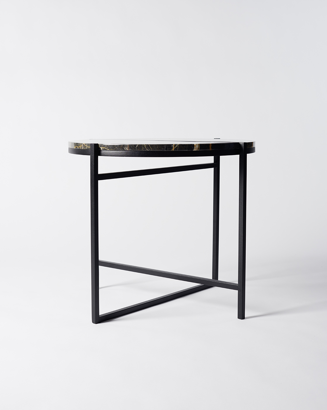 Other Way Round table by Isabell Gatzen | Flodeau.com